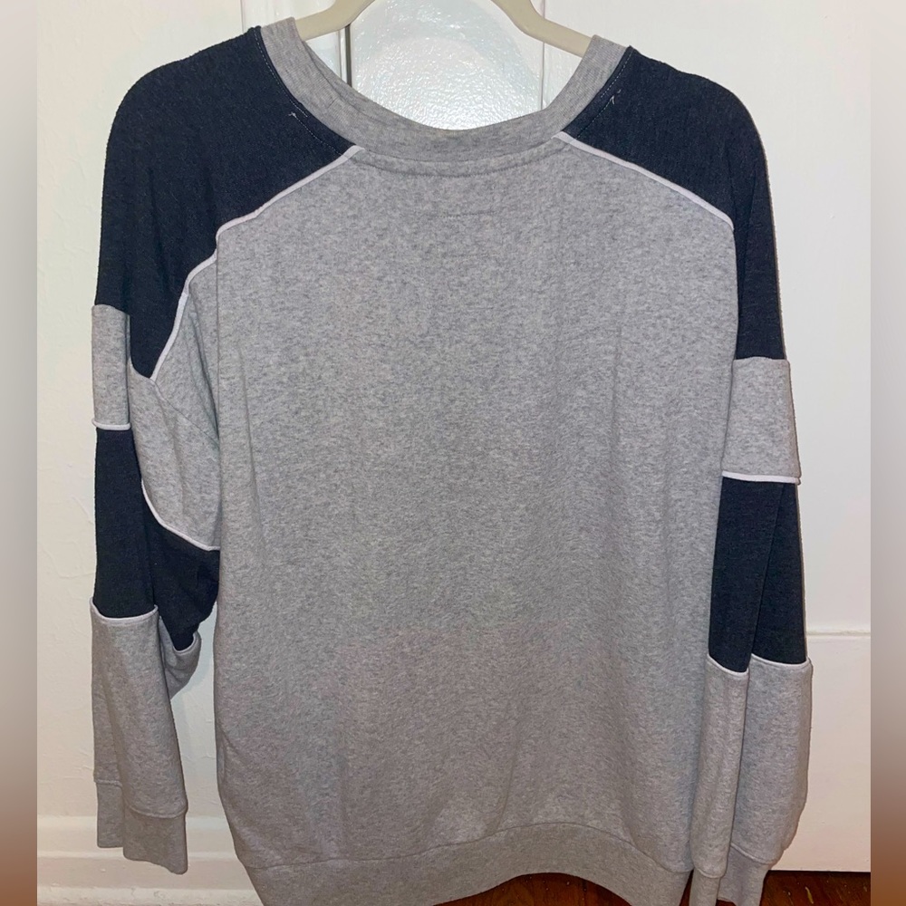 Large Heather Grey Color-Block American Eagle Sweater